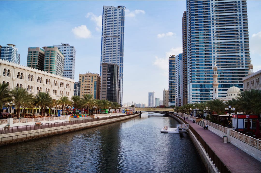 UAE Sightseeing Tours – Gardens, Villages, Skies & Mountains